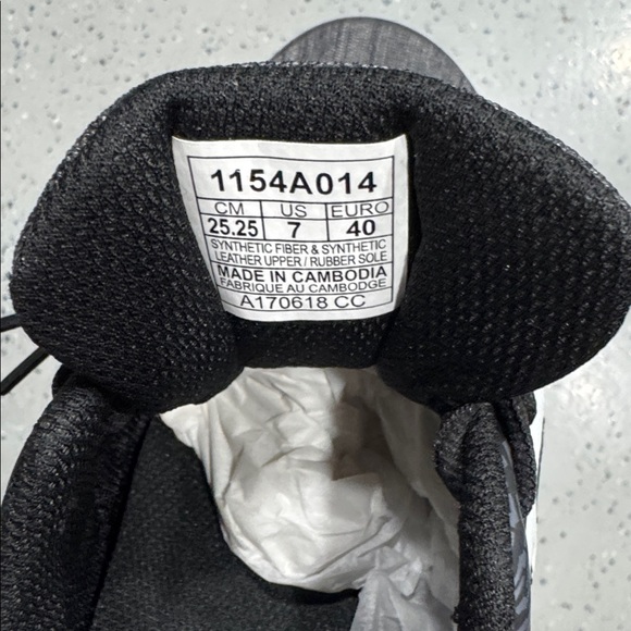 ASICS NWT - Picture 5 of 7